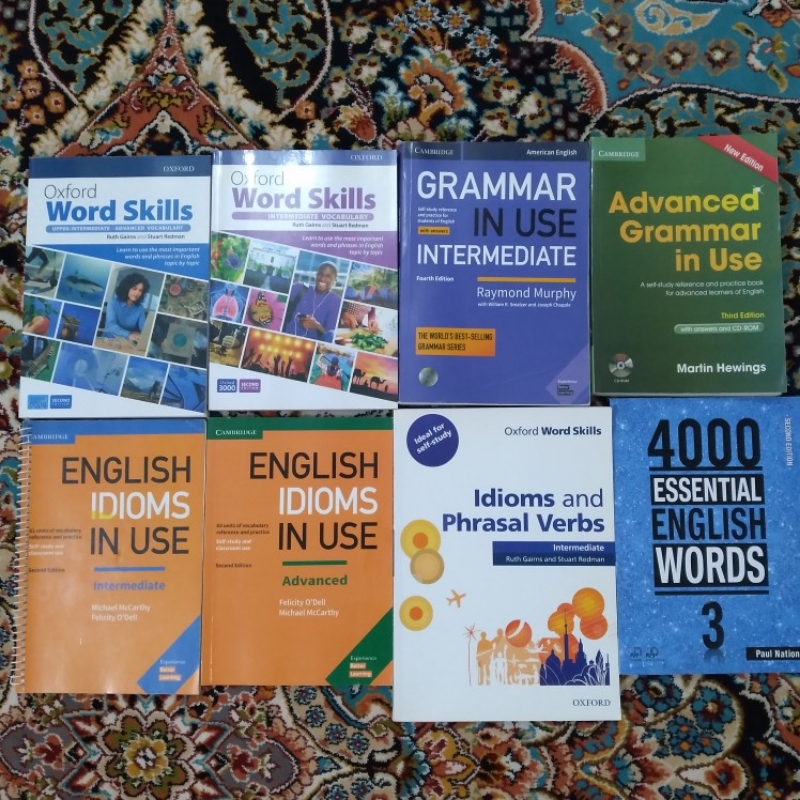 کلی کتاب تخصصی زبان دارم کاملا نو و استفاده نشده